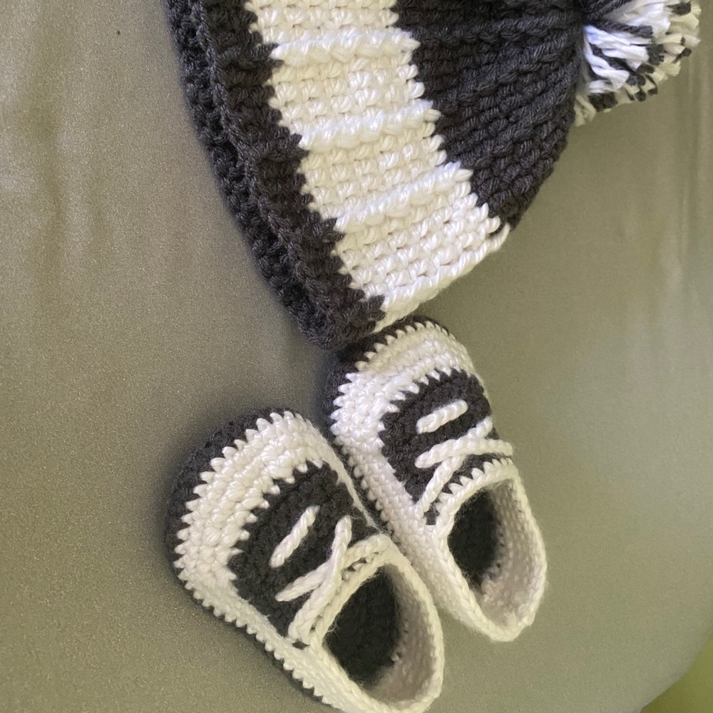 Handmade - Picture 1 of 2